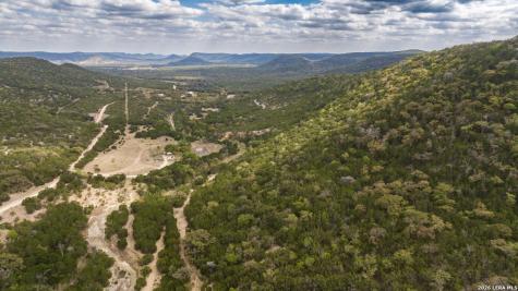 3655 North Seco Road Utopia TX 78884