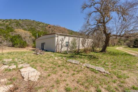 3655 North Seco Road Utopia TX 78884