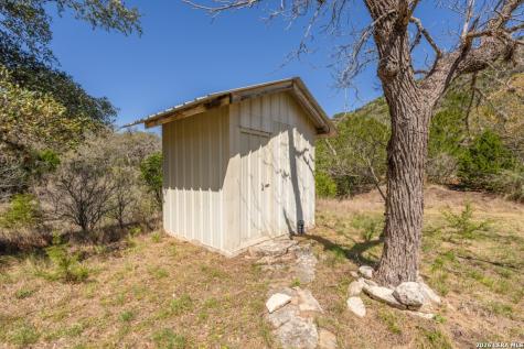 3655 North Seco Road Utopia TX 78884