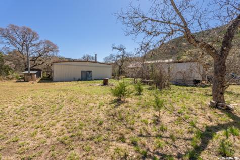 3655 North Seco Road Utopia TX 78884