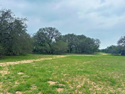 586 Jenschke Poteet TX 78065