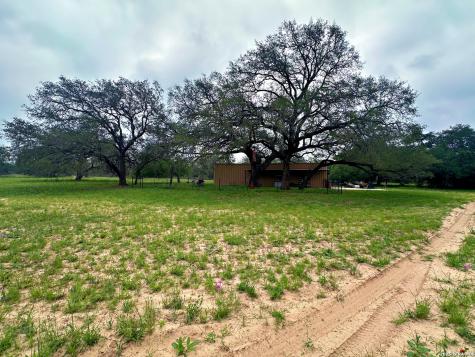 586 Jenschke Poteet TX 78065