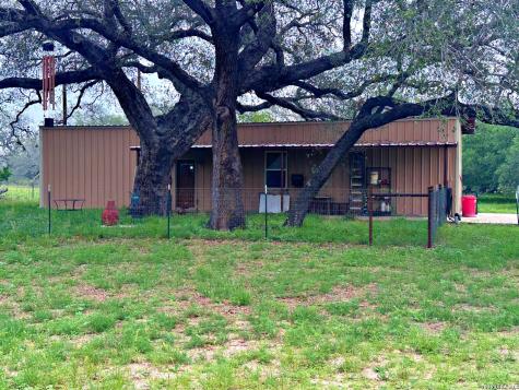 586 Jenschke Poteet TX 78065