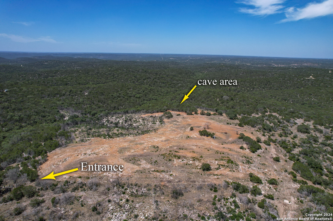 351 N Ringtail Road Leakey TX 78873