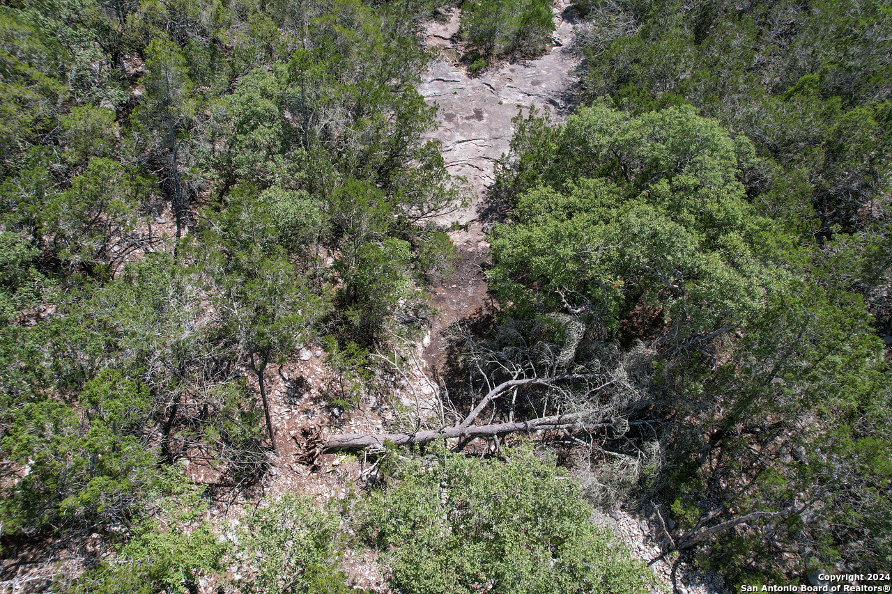 351 N Ringtail Road Leakey TX 78873
