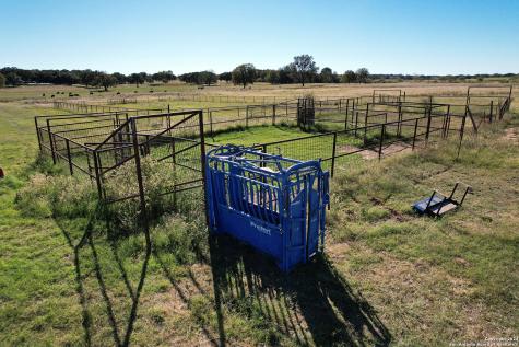 2433 Highway 588 Comanche TX 76442