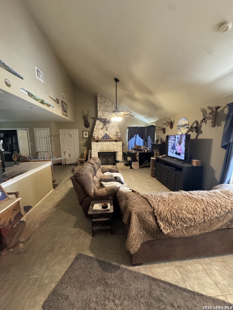 1864 Panther Hollow Bandera TX 78003