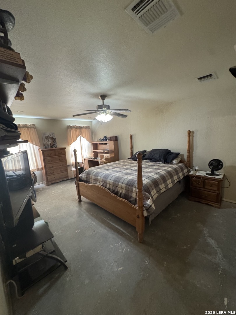 1864 Panther Hollow Bandera TX 78003