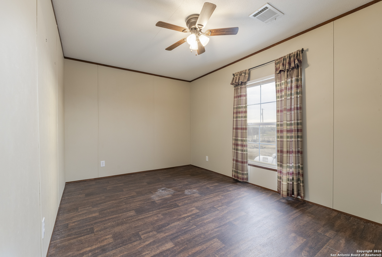 300 Private Road 2743 Moore TX 78057