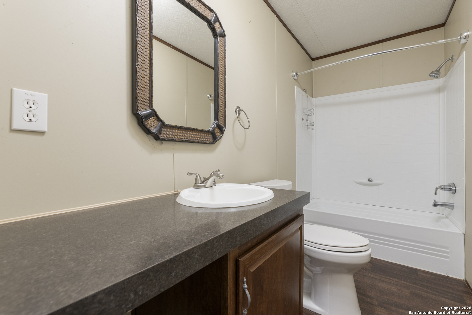 300 Private Road 2743 Moore TX 78057