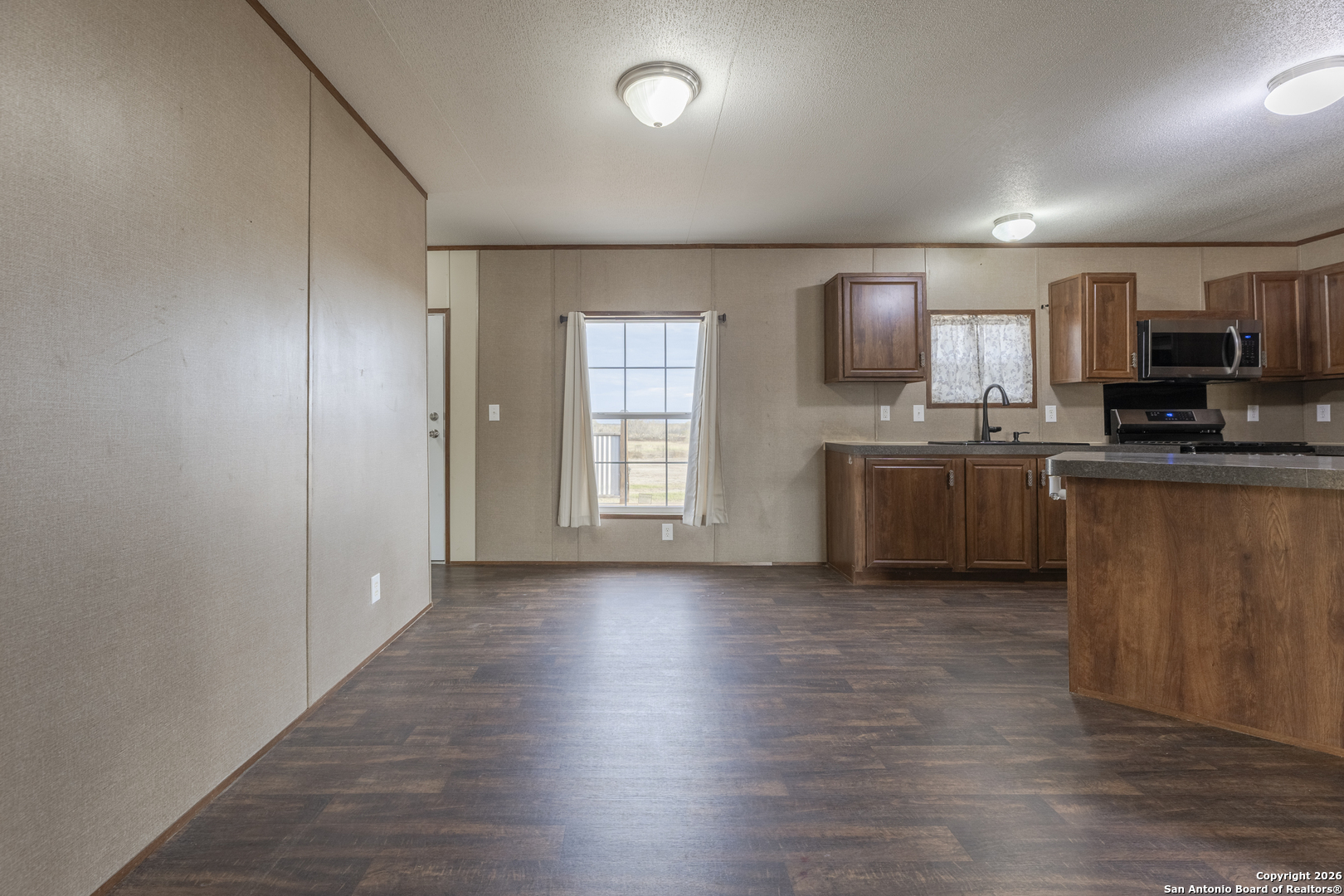 300 Private Road 2743 Moore TX 78057