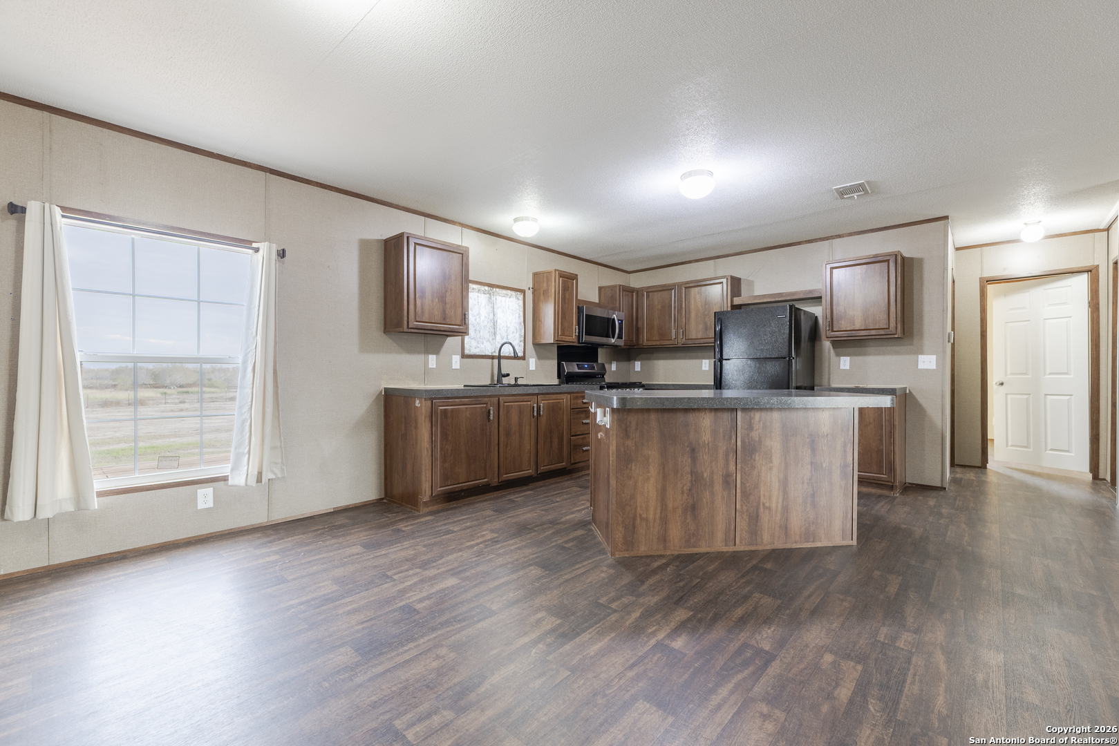 300 Private Road 2743 Moore TX 78057