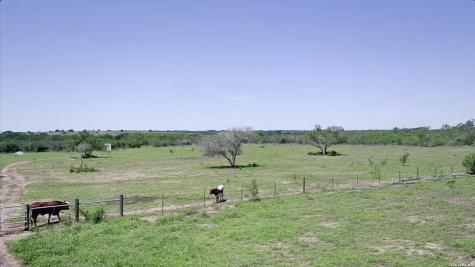 2103 County Road 138 Kenedy TX 78119