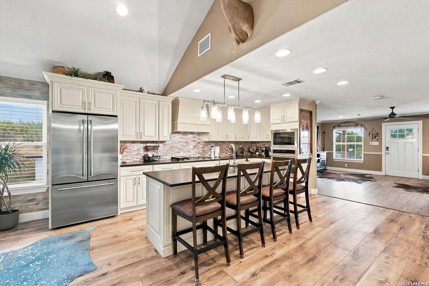 526 Cheyenne Trail Pipe Creek TX 78063