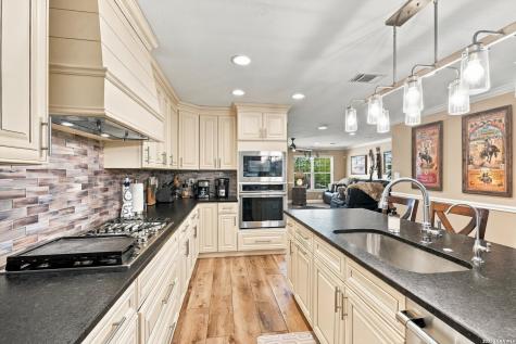 526 Cheyenne Trail Pipe Creek TX 78063
