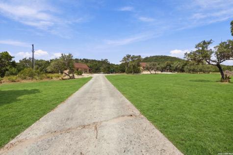 526 Cheyenne Trail Pipe Creek TX 78063