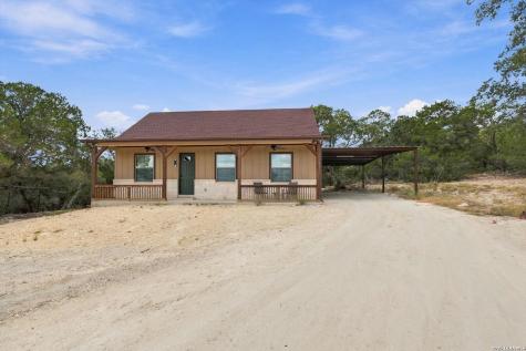526 Cheyenne Trail Pipe Creek TX 78063