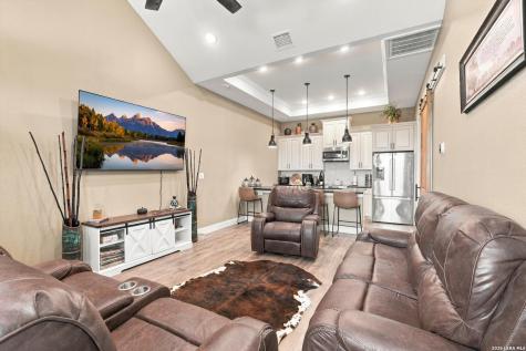 526 Cheyenne Trail Pipe Creek TX 78063