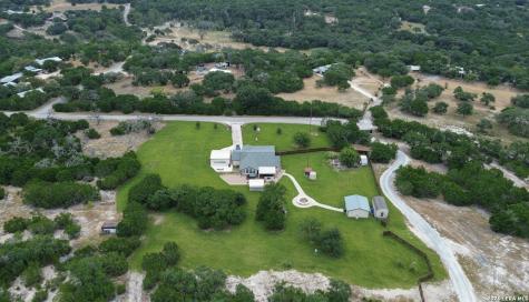 526 Cheyenne Trail Pipe Creek TX 78063