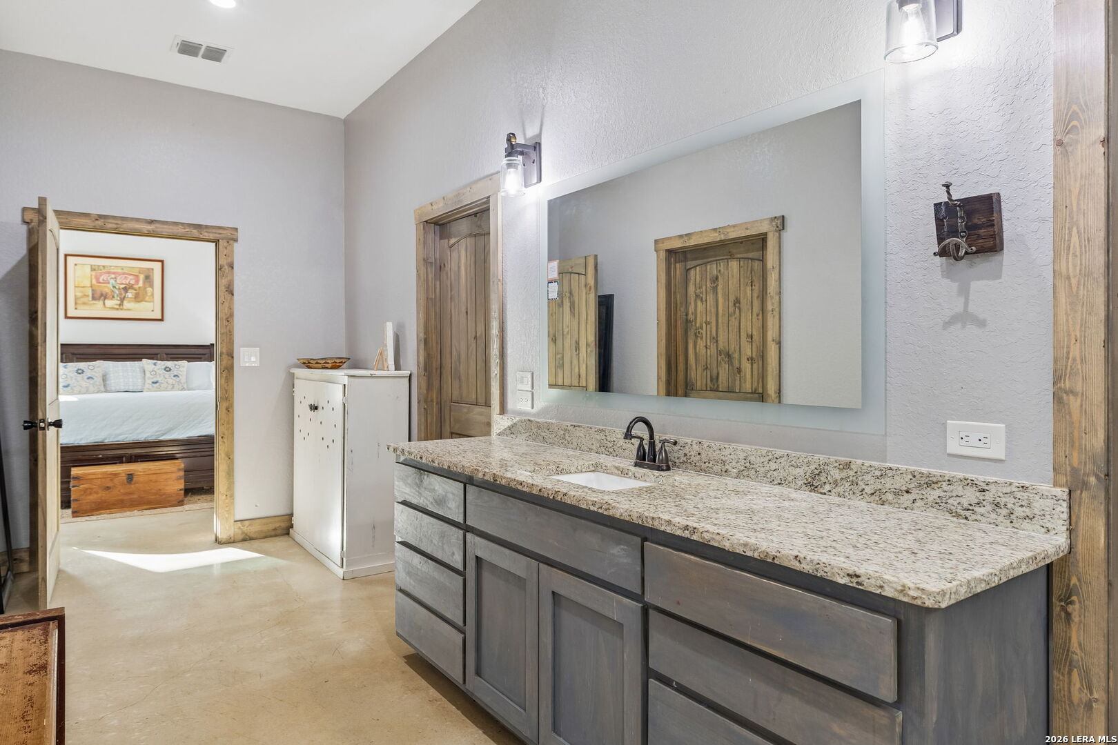 105 Dillard Lane Bergheim TX 78004
