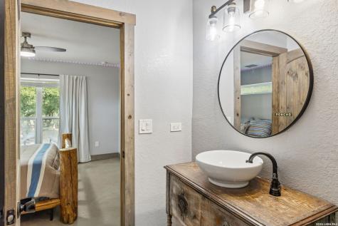 105 Dillard Lane Bergheim TX 78004