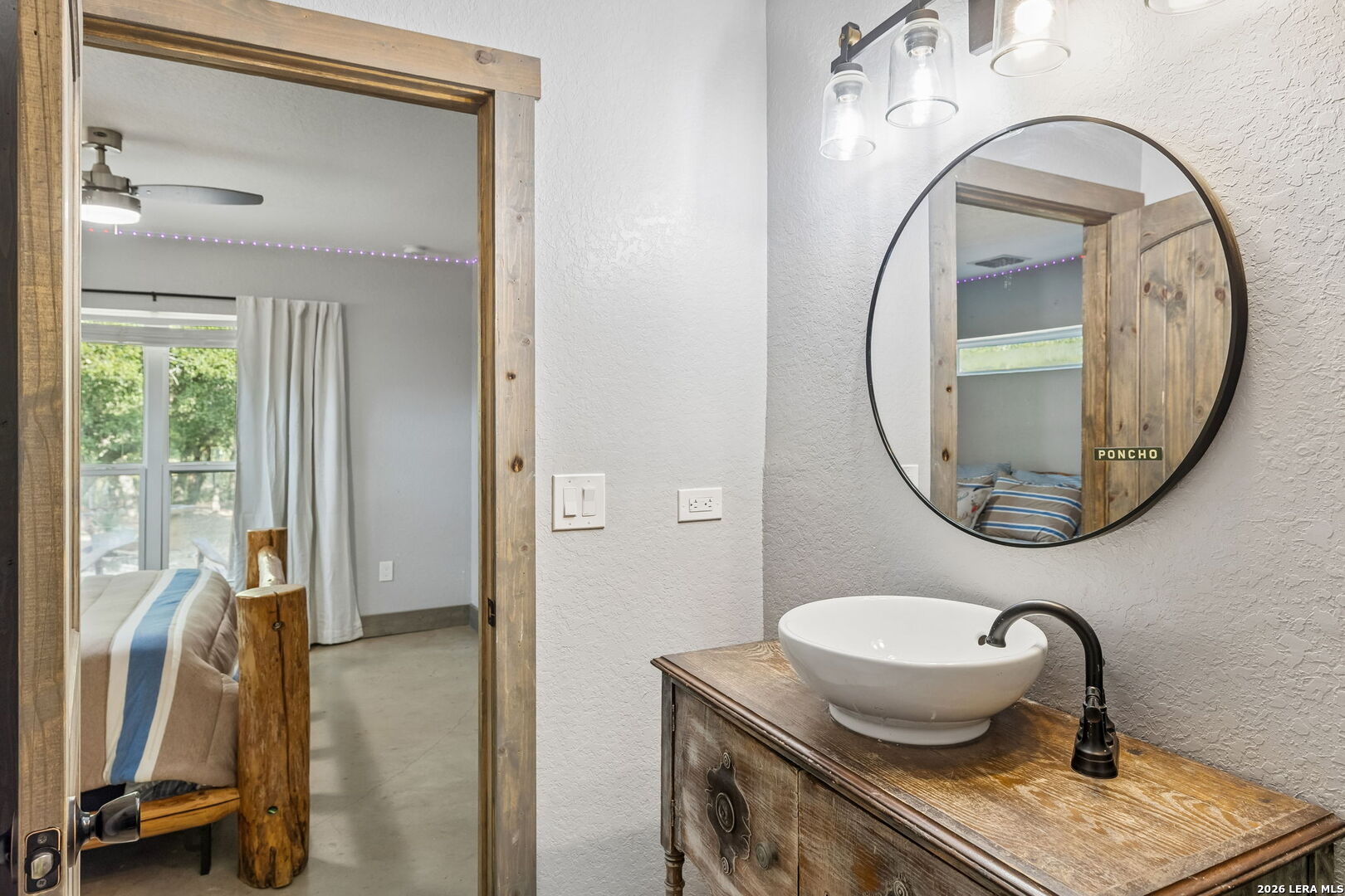 105 Dillard Lane Bergheim TX 78004