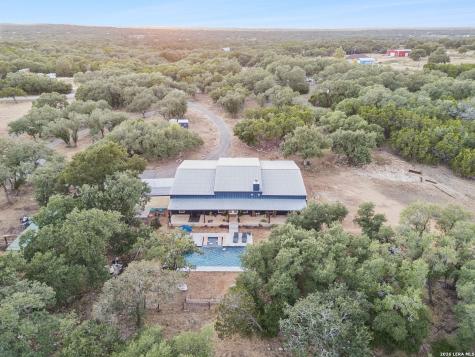 105 Dillard Lane Bergheim TX 78004