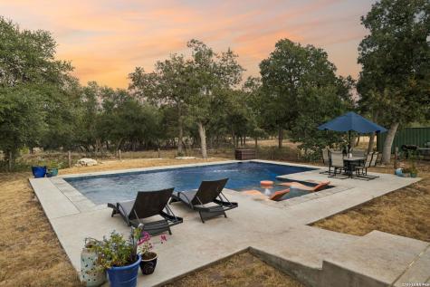 105 Dillard Lane Bergheim TX 78004
