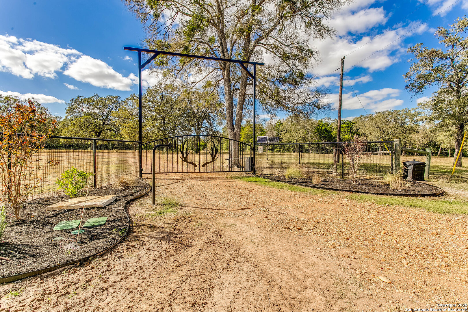 408 Copeland Hill Smithville TX 78957