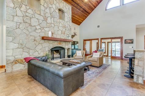408 Copeland Hill Smithville TX 78957