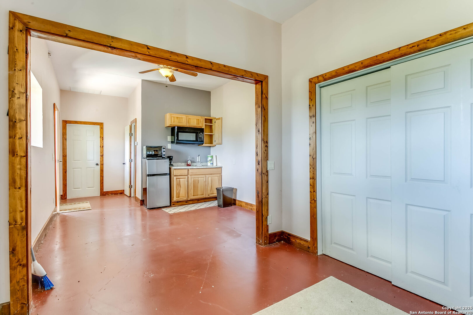 408 Copeland Hill Smithville TX 78957