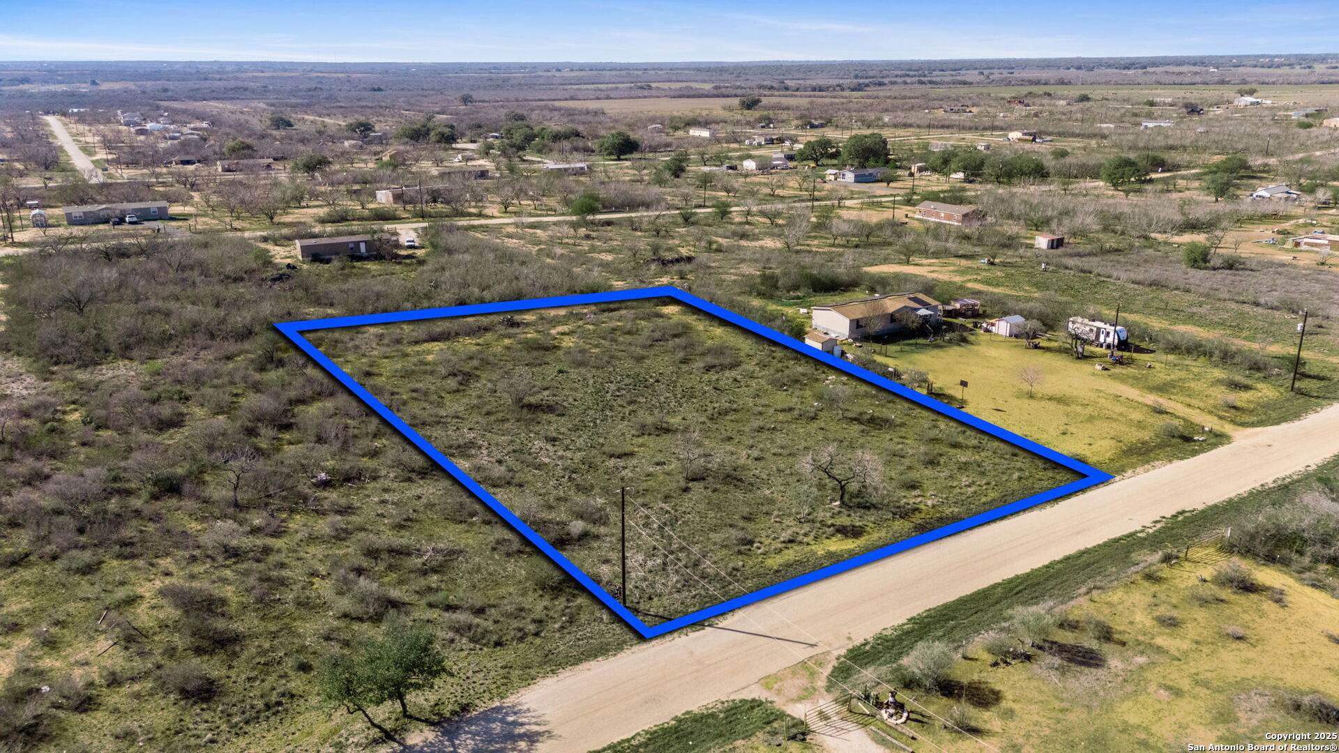 167 County Road 2665 Moore TX 78057
