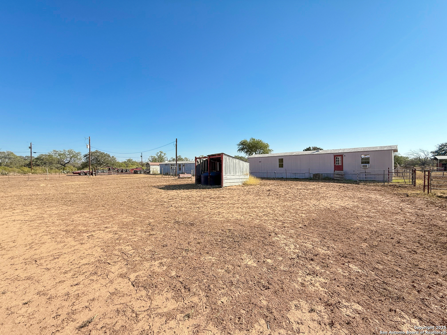 179 Pr 6624 Devine TX 78016