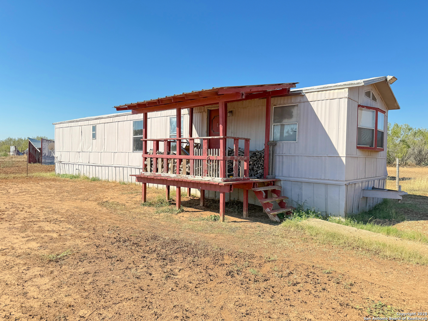 179 Pr 6624 Devine TX 78016