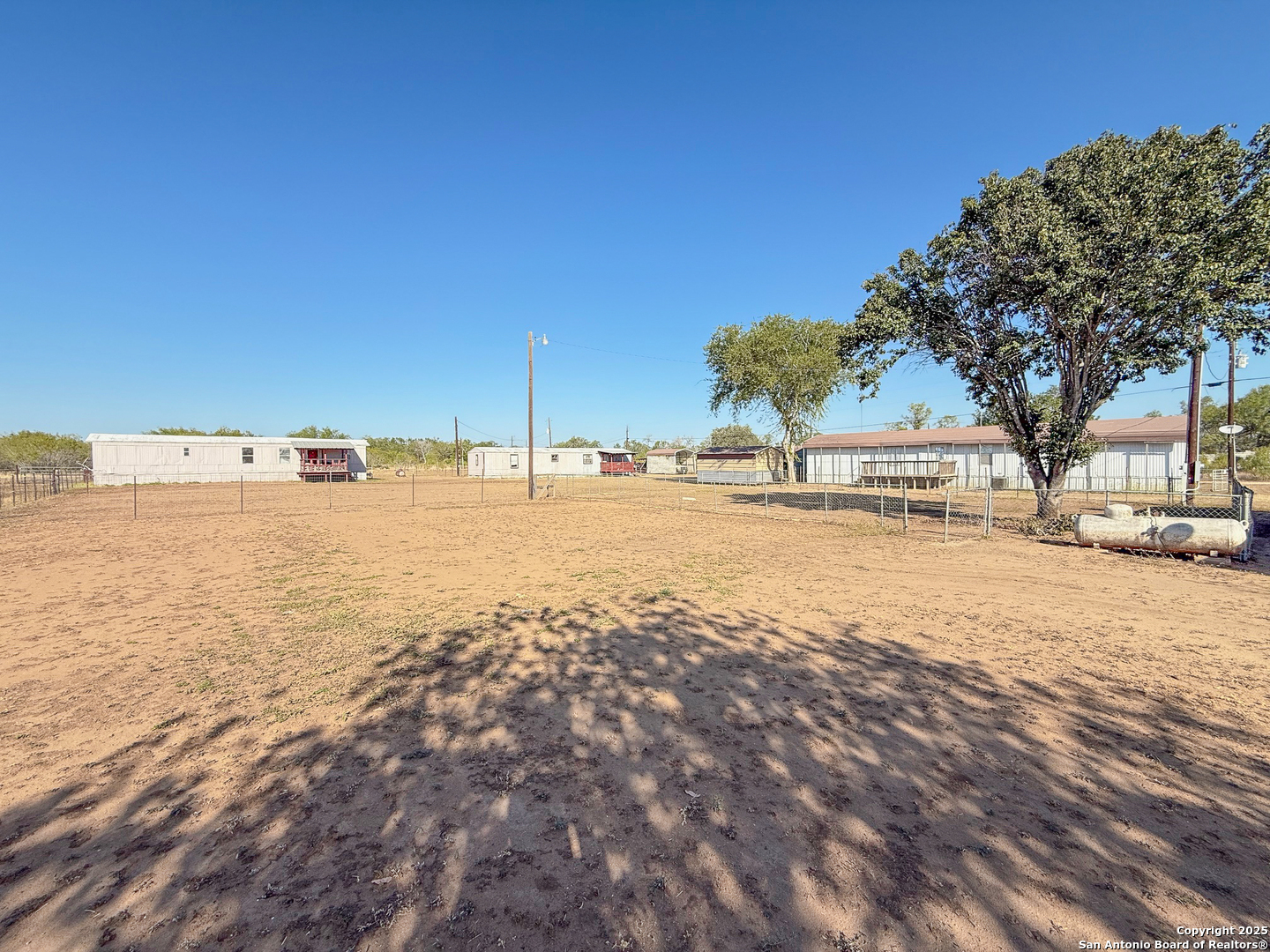 179 Pr 6624 Devine TX 78016