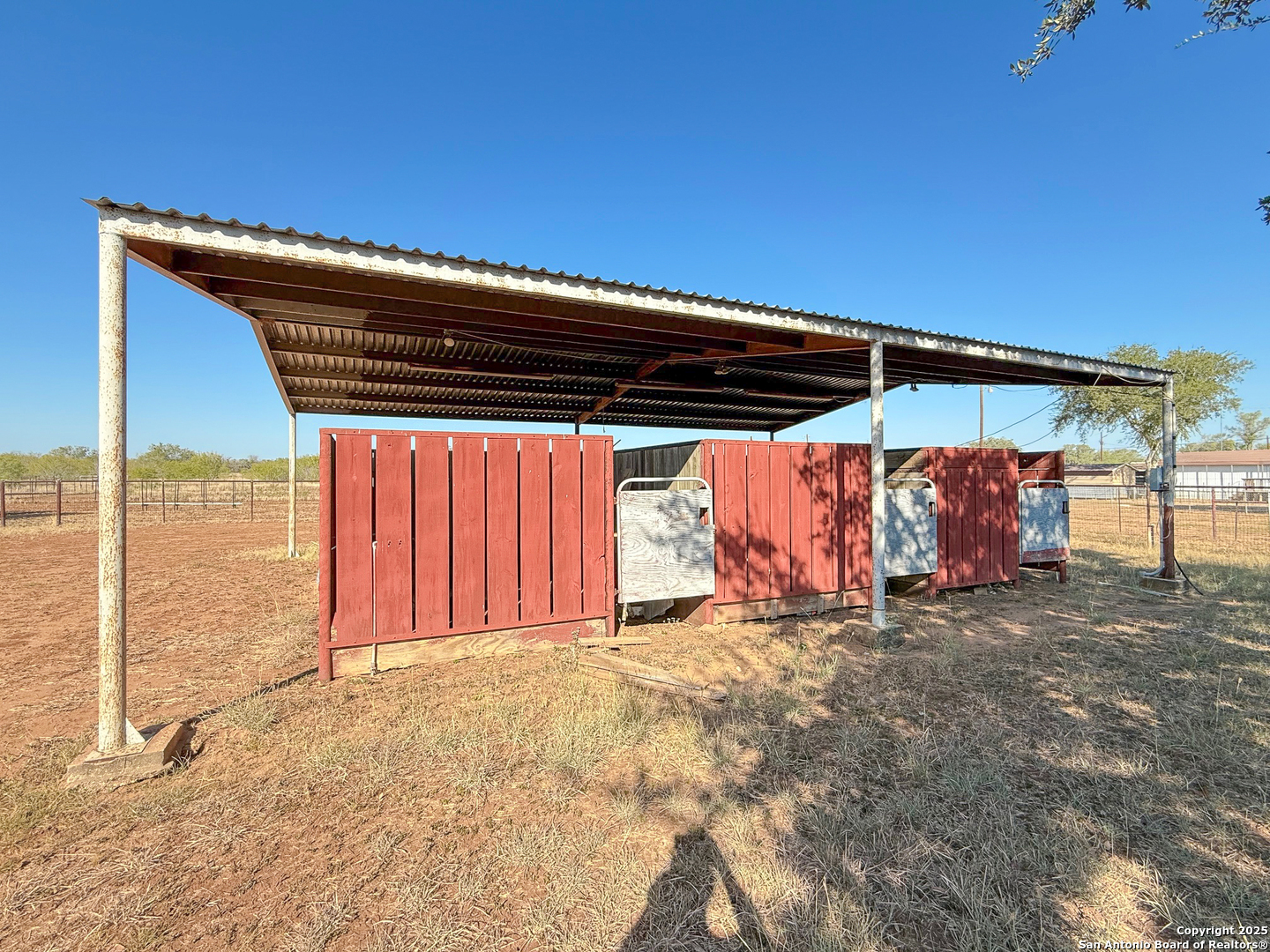 179 Pr 6624 Devine TX 78016