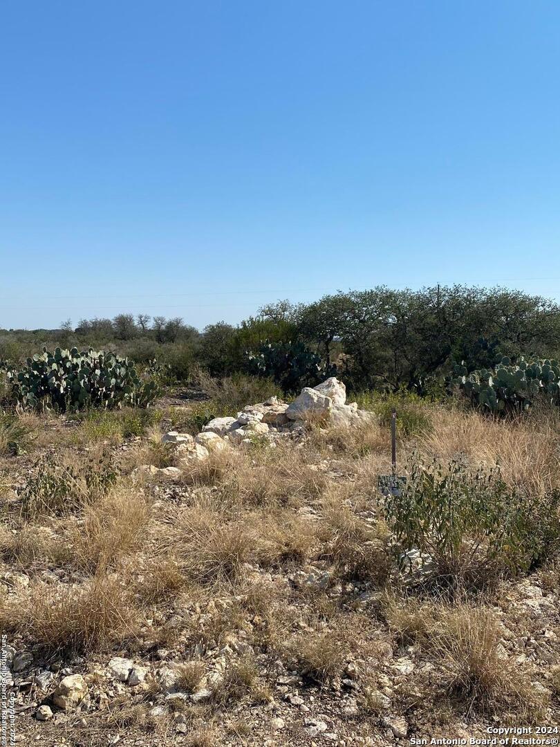 73 Friendship Hills Circle Uvalde TX 78801