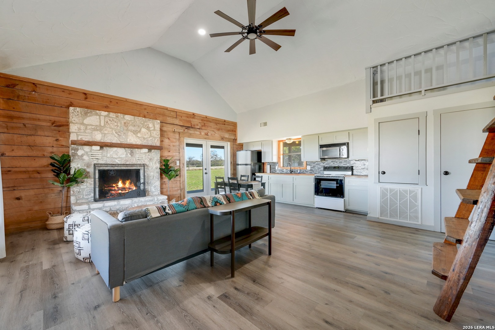 2803 Zenner Ahrens Fredericksburg TX 78624