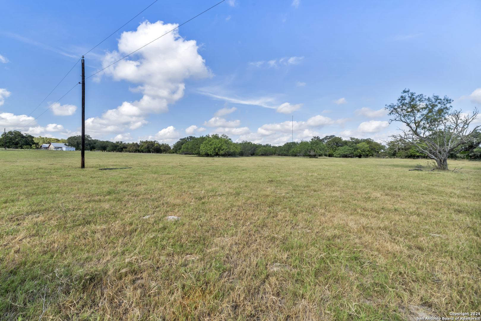 12153 E Us Hwy 87 W La Vernia TX 78121