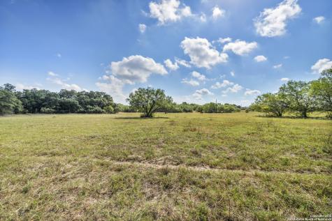 12153 E Us Highway 87 W La Vernia TX 78121