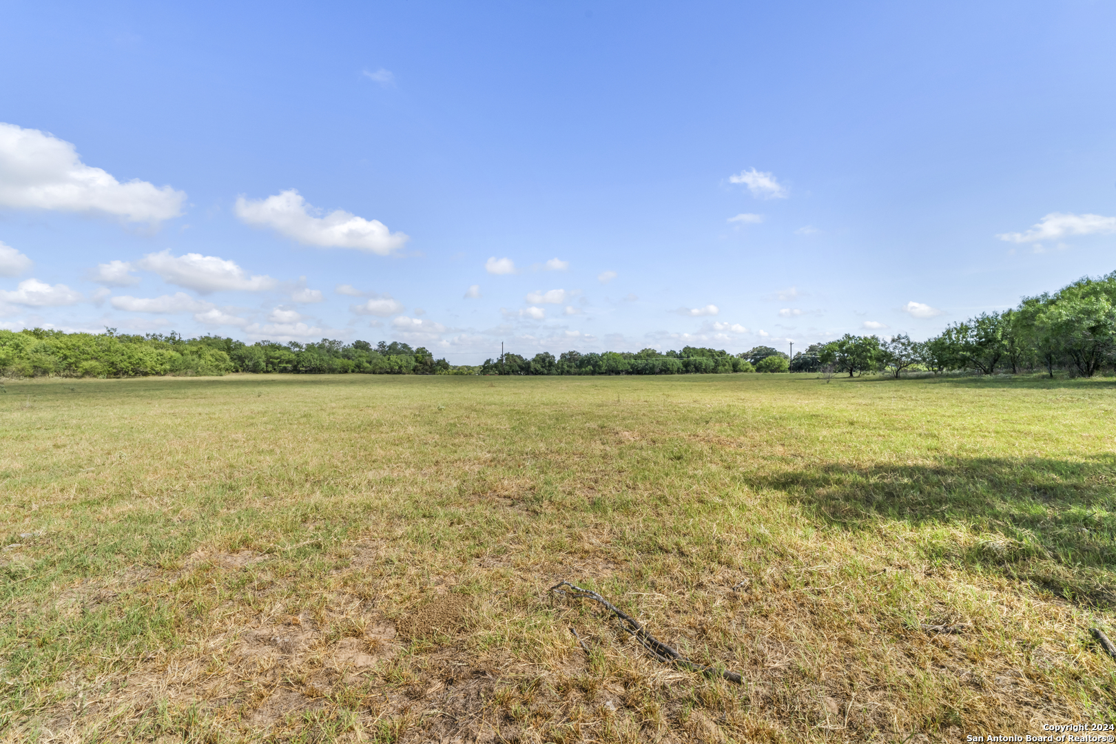 12153 E Us Hwy 87 W La Vernia TX 78121