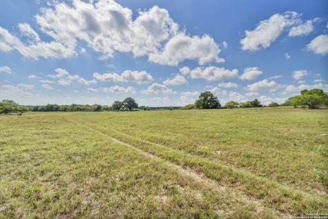 12153 E Us Highway 87 W La Vernia TX 78121