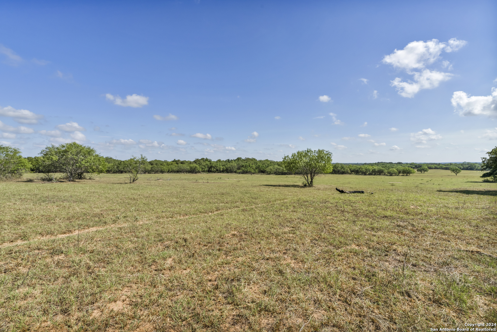 12153 E Us Hwy 87 W La Vernia TX 78121