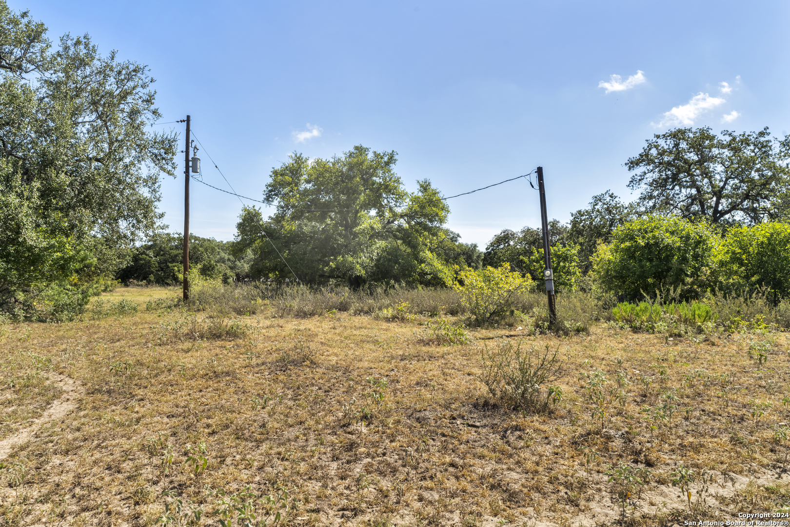 12153 E Us Hwy 87 W La Vernia TX 78121