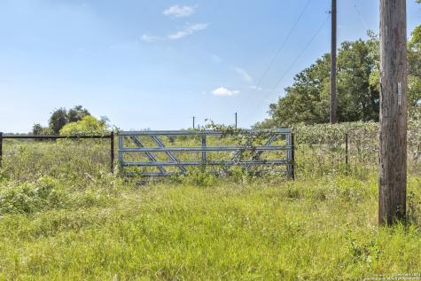 12153 E Us Highway 87 W La Vernia TX 78121