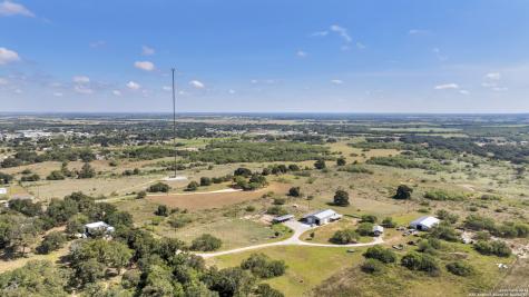 12153 E Us Highway 87 W La Vernia TX 78121