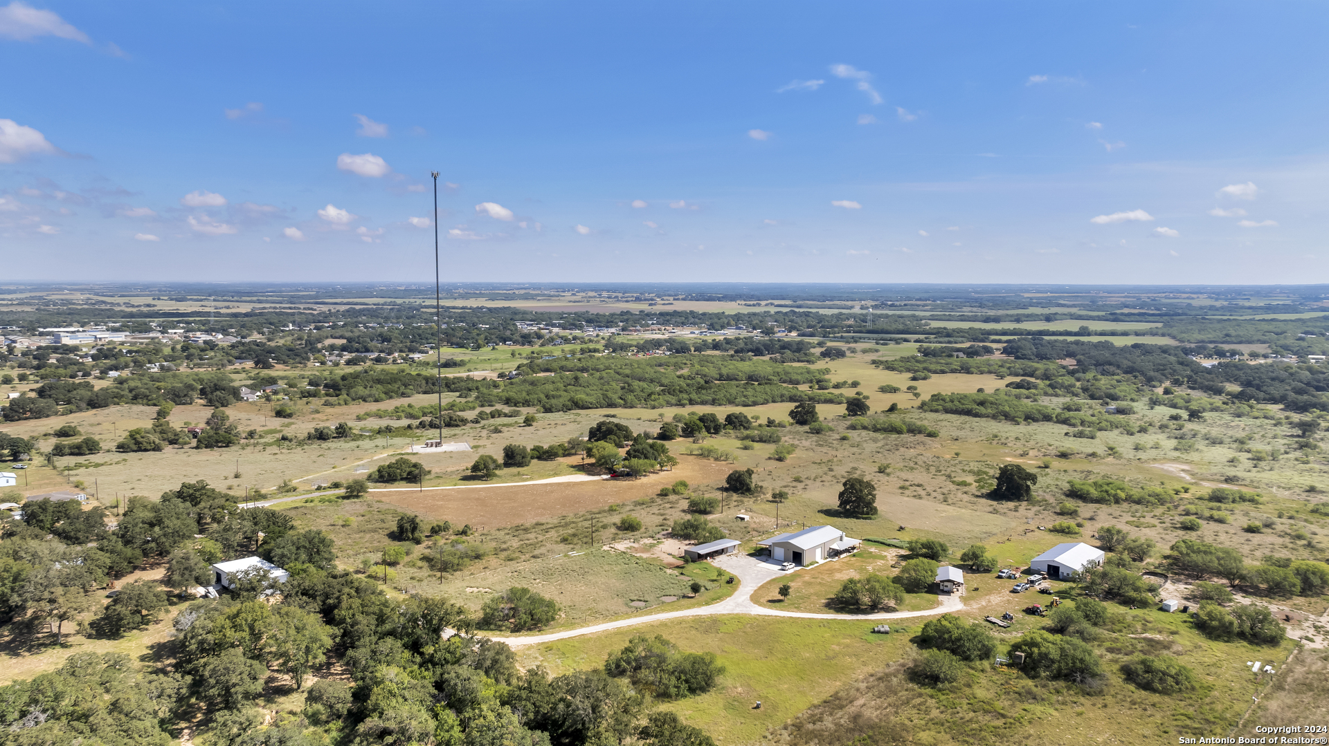 12153 E Us Hwy 87 W La Vernia TX 78121