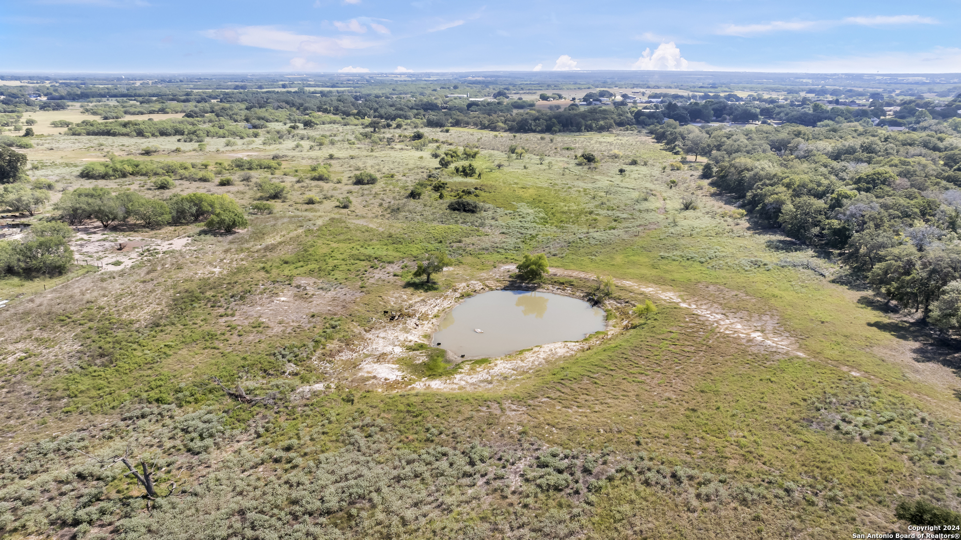 12153 E Us Hwy 87 W La Vernia TX 78121