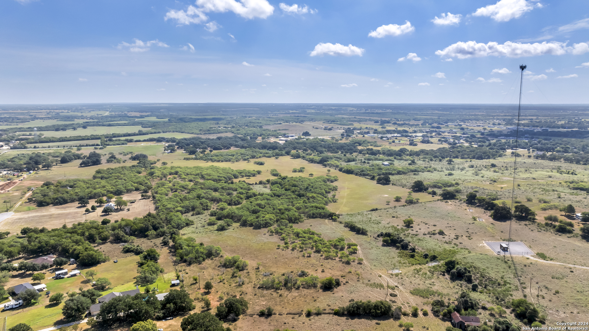 12153 E Us Hwy 87 W La Vernia TX 78121