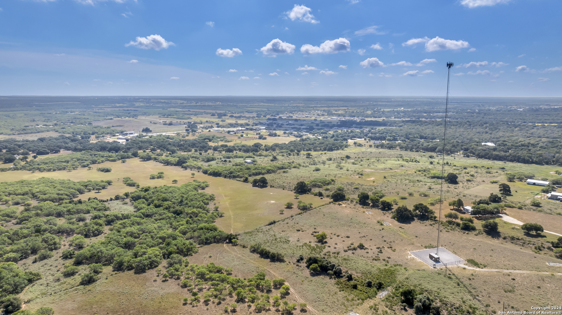 12153 E Us Hwy 87 W La Vernia TX 78121